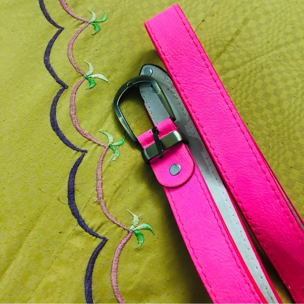 Neon pink belt - Picture 2 of 5